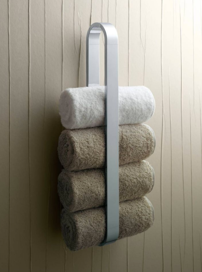 picking-decorative-towels-and-bathroom-accessories